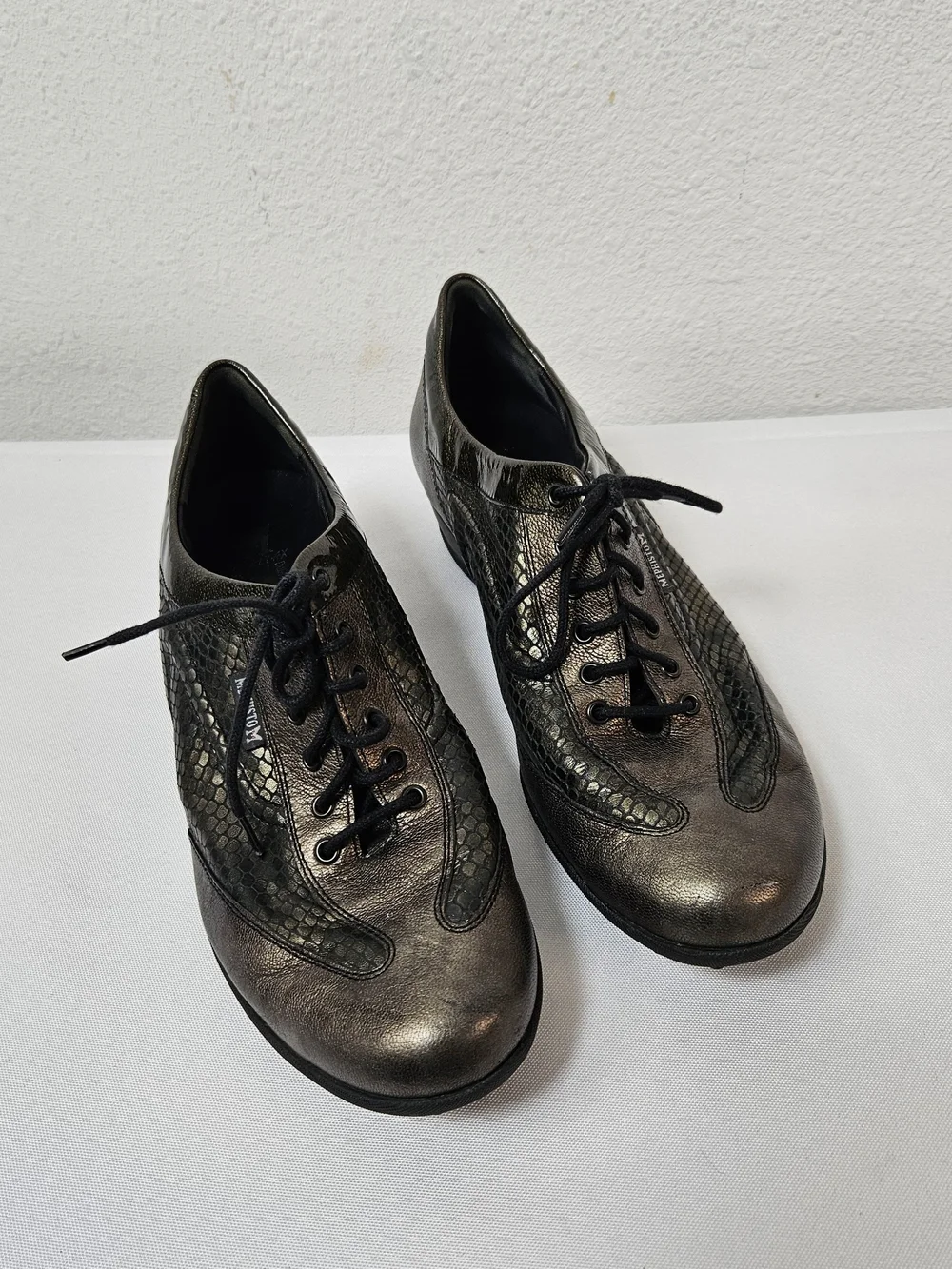 Mephisto Women's Metallic Olive Lace-Up Comfort Shoes Size 8.5